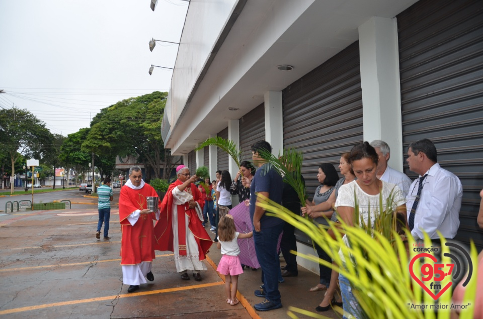 Dom Henrique preside Missa de Ramos na catedral