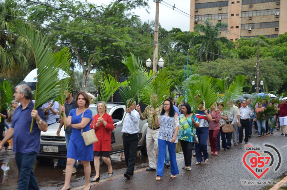 Dom Henrique preside Missa de Ramos na catedral