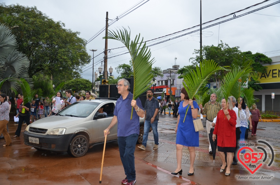 Dom Henrique preside Missa de Ramos na catedral