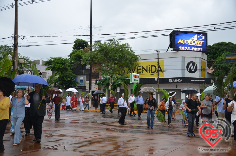 Dom Henrique preside Missa de Ramos na catedral