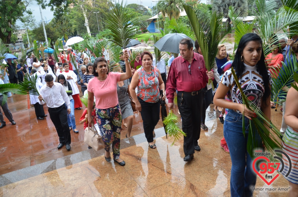 Dom Henrique preside Missa de Ramos na catedral