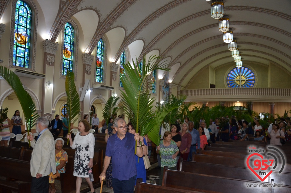 Dom Henrique preside Missa de Ramos na catedral