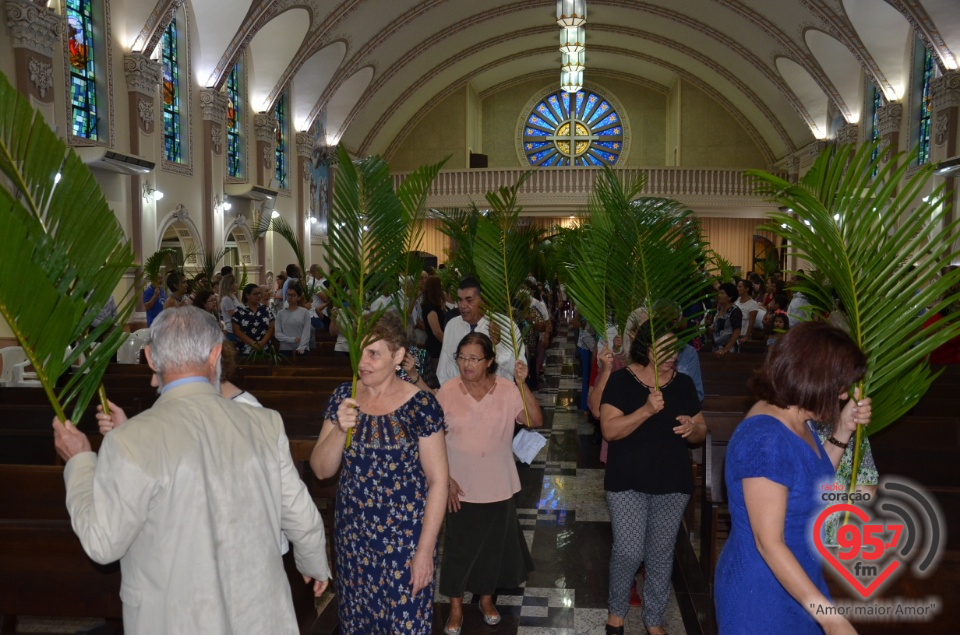 Dom Henrique preside Missa de Ramos na catedral