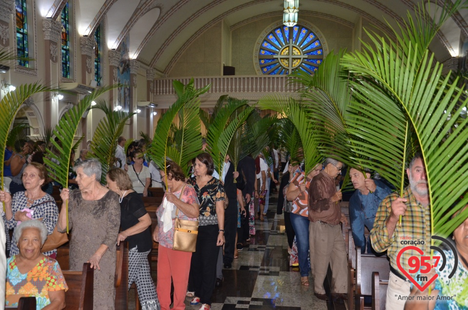 Dom Henrique preside Missa de Ramos na catedral