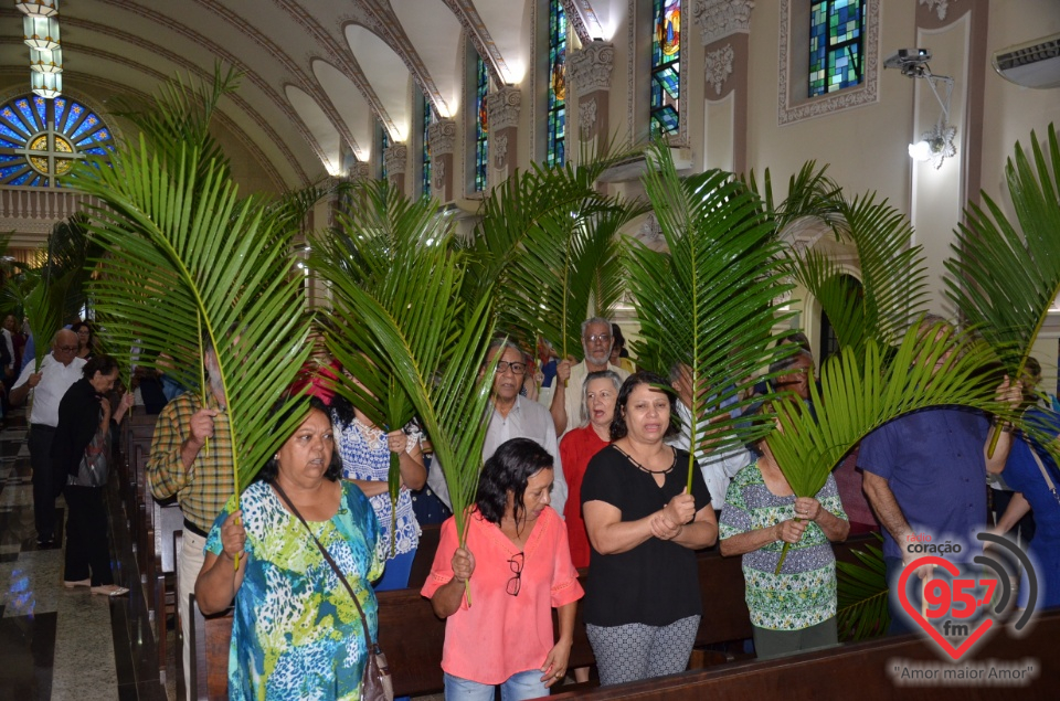 Dom Henrique preside Missa de Ramos na catedral