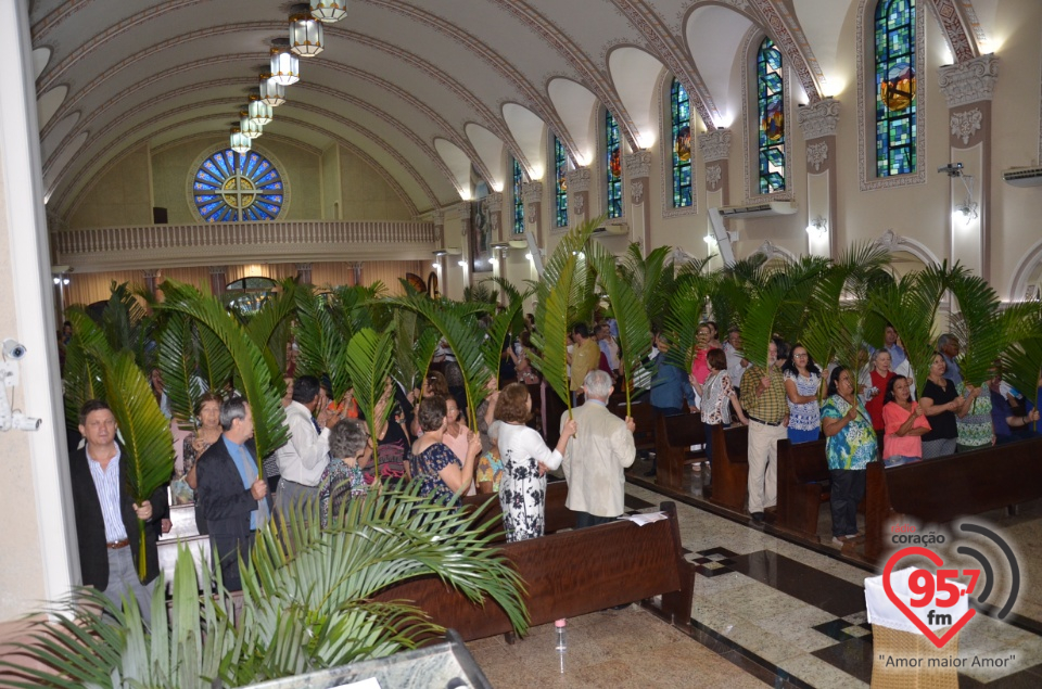 Dom Henrique preside Missa de Ramos na catedral
