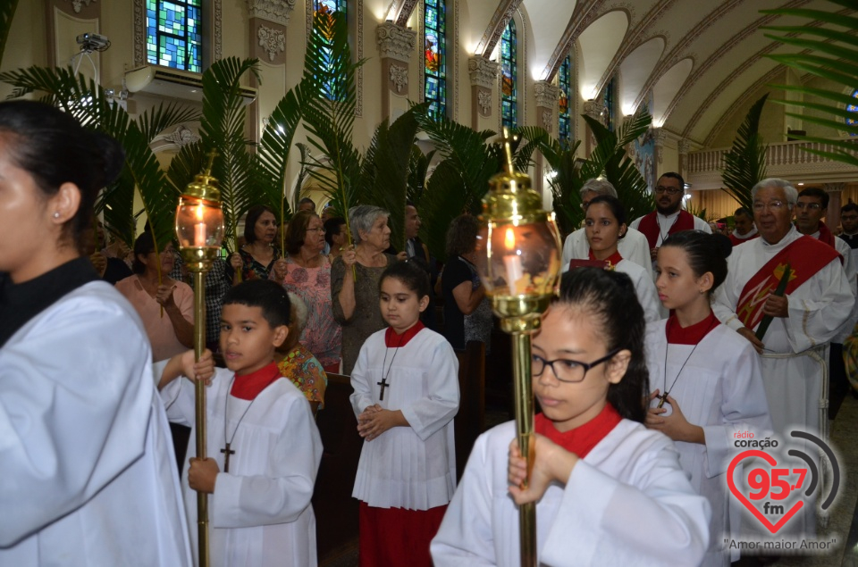 Dom Henrique preside Missa de Ramos na catedral