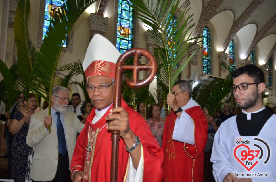 Dom Henrique preside Missa de Ramos na catedral