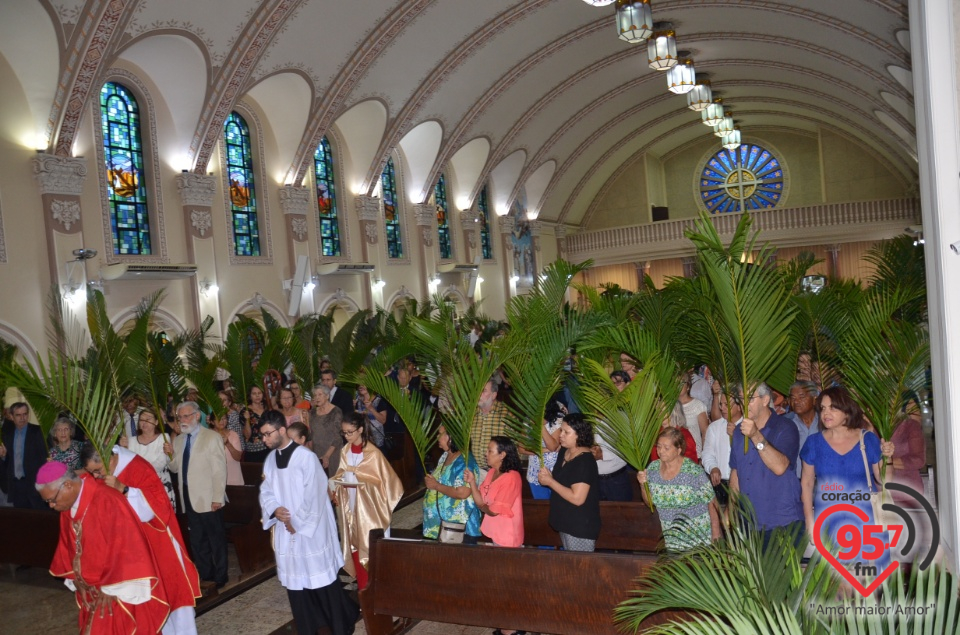 Dom Henrique preside Missa de Ramos na catedral