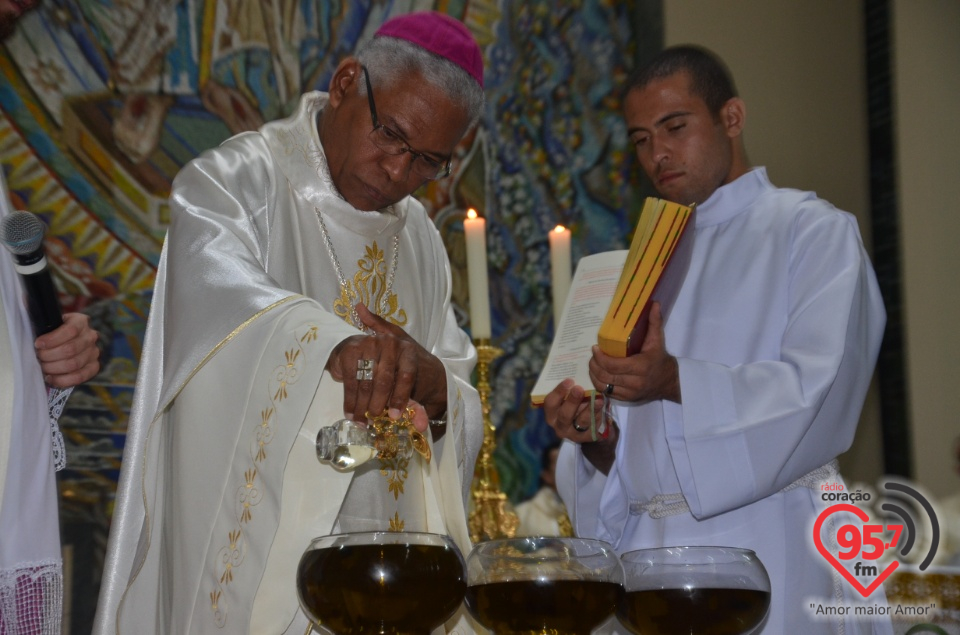 Missa dos Santos Óleos na Catedral de Dourados