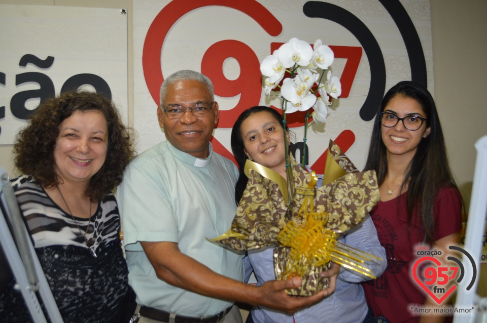 Dom Henrique recebe homenagem na Rádio Coração