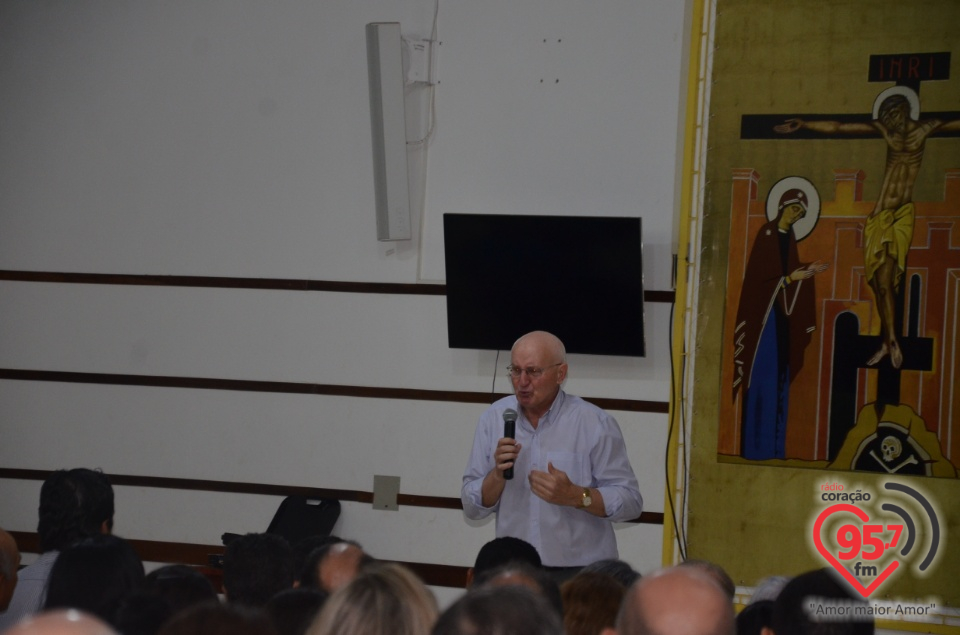 Pe. João Inácio, da Diocese de Guarapuava palestra sobre suicídio e depressão em Dourados