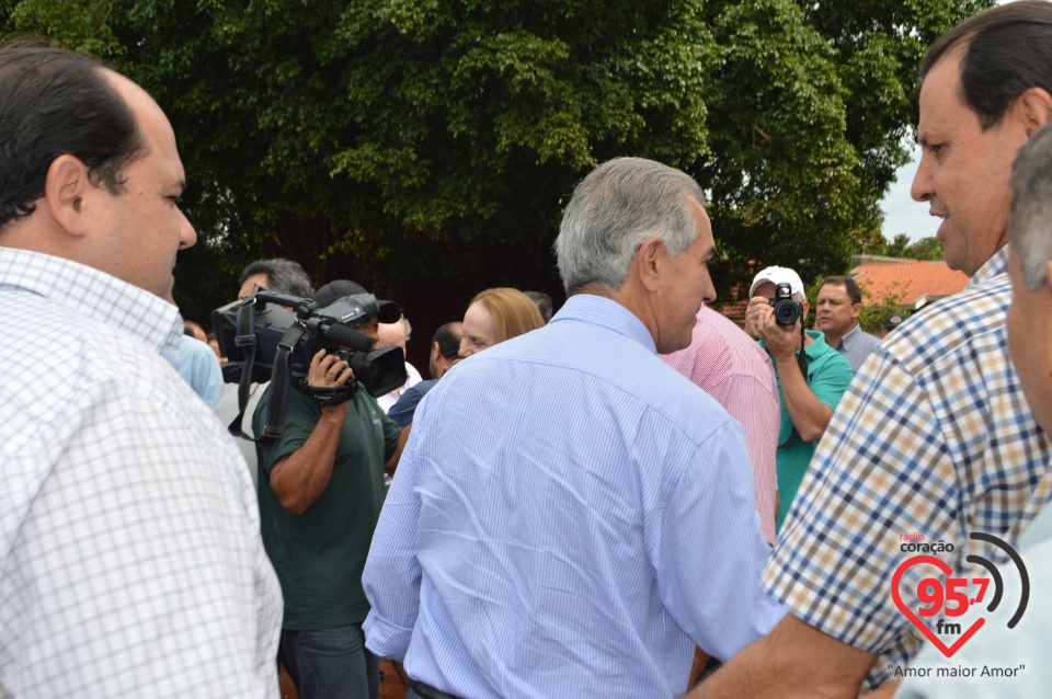 Governador esteve hoje em Itaporã,Douradina e Montese para entrega de obras