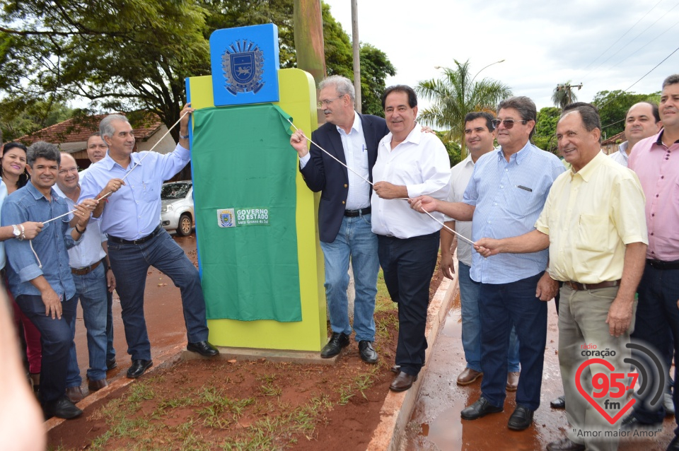 Governador esteve hoje em Itaporã,Douradina e Montese para entrega de obras