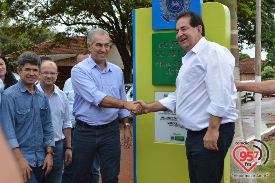 Governador esteve hoje em Itaporã,Douradina e Montese para entrega de obras