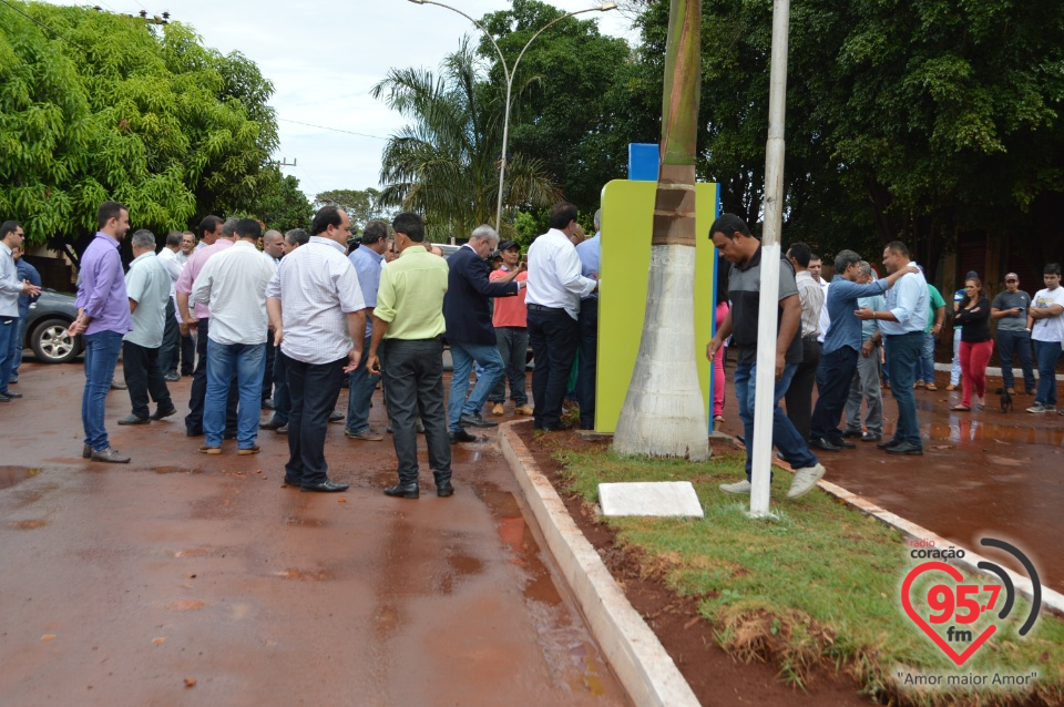 Governador esteve hoje em Itaporã,Douradina e Montese para entrega de obras