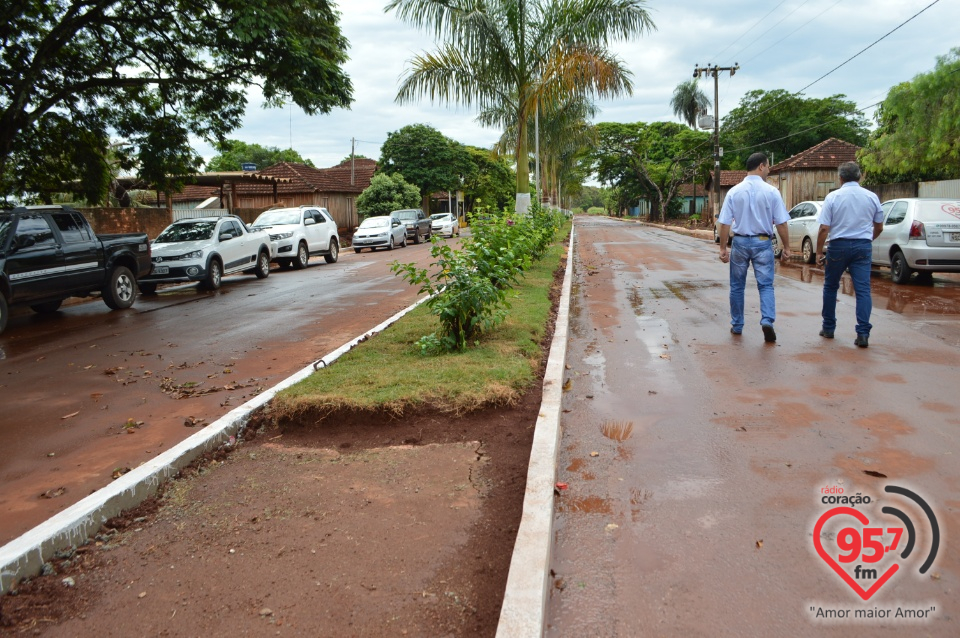 Governador esteve hoje em Itaporã,Douradina e Montese para entrega de obras