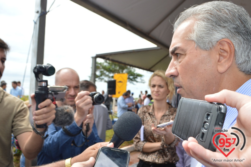 Governador esteve hoje em Itaporã,Douradina e Montese para entrega de obras
