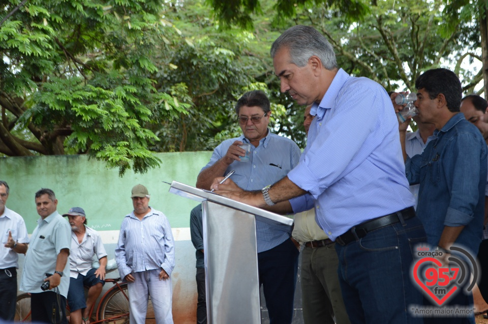 Governador esteve hoje em Itaporã,Douradina e Montese para entrega de obras