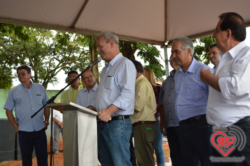 Governador esteve hoje em Itaporã,Douradina e Montese para entrega de obras