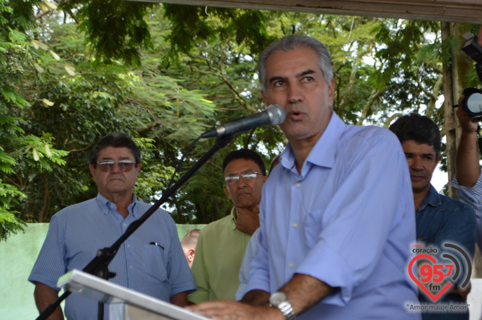 Governador esteve hoje em Itaporã,Douradina e Montese para entrega de obras
