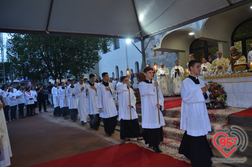 Milhares de fiéis comparecem para a celebração de Corpus Cristhi em Dourados