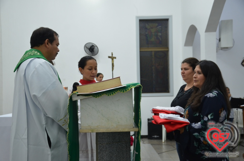 Homenagens a missionárias da comunicação e investidura de coroinhas em Itaporã