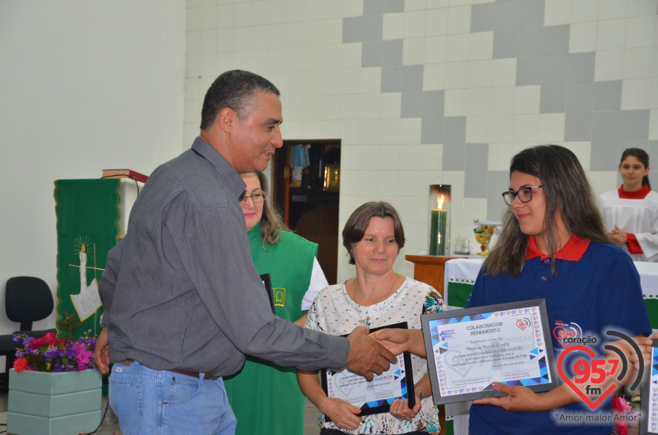 Homenagens a missionárias da comunicação e investidura de coroinhas em Itaporã