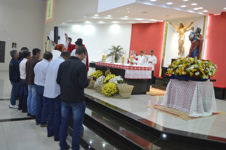 Fotos: Missa em honra a São Cristóvão na paróquia Santa Teresinha