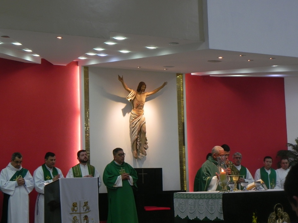 Fotos: Missa em ação de graças 1 ano de sacerdócio do Padre Bruno Florindo