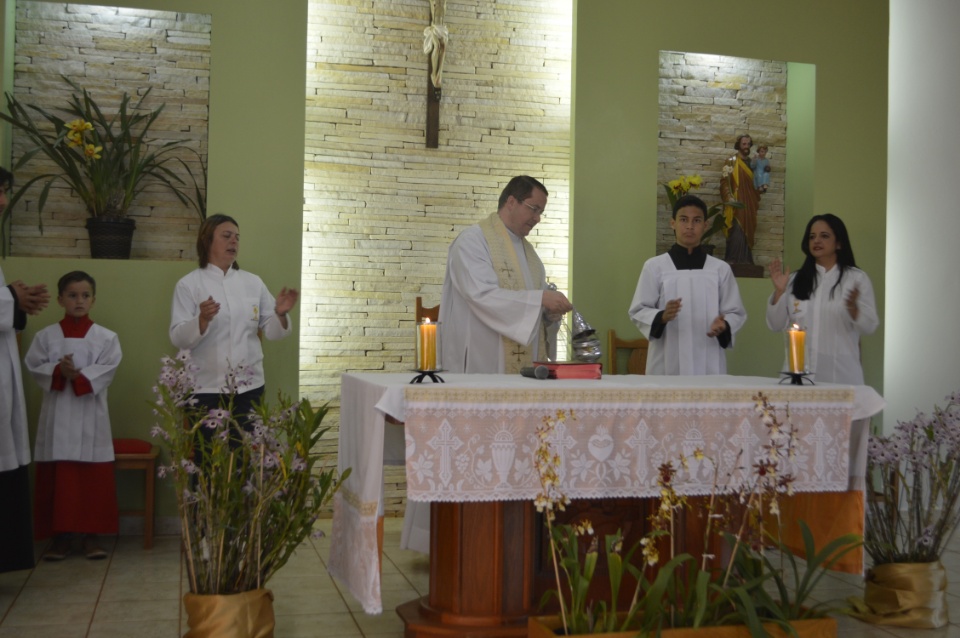 Distrito da Macaúba celebra padroeira N.Sra. da Glória