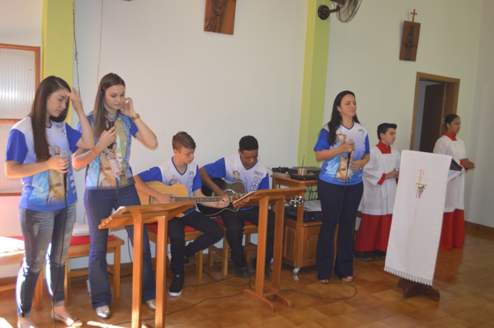 Distrito da Macaúba celebra padroeira N.Sra. da Glória