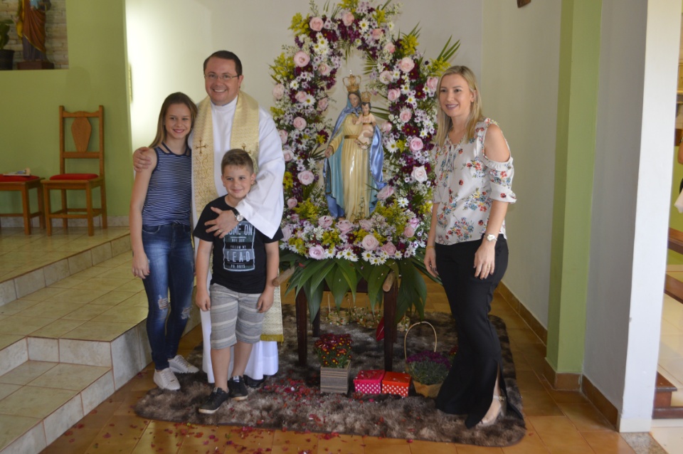 Distrito da Macaúba celebra padroeira N.Sra. da Glória