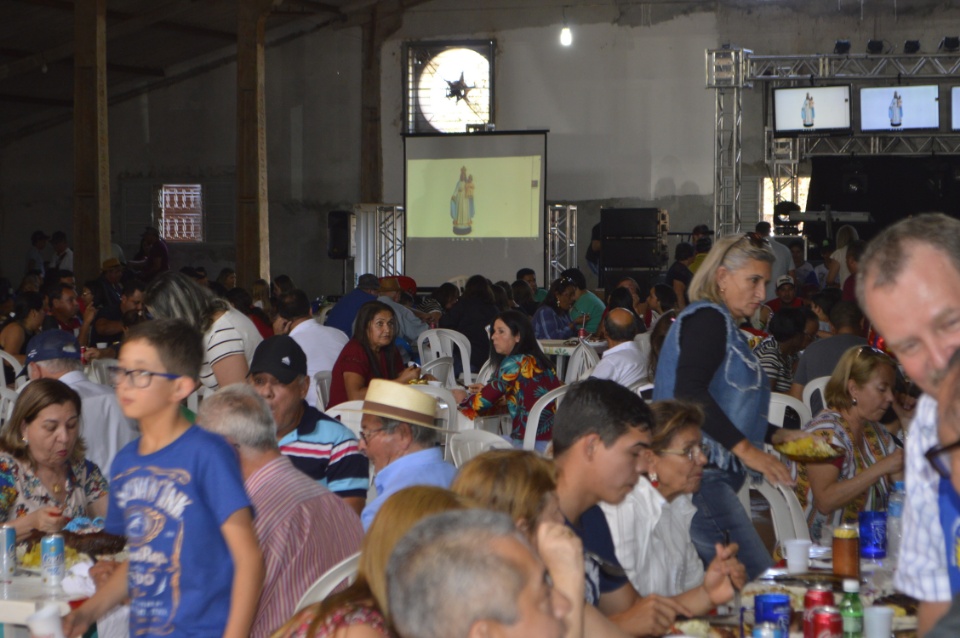 Distrito da Macaúba celebra padroeira N.Sra. da Glória