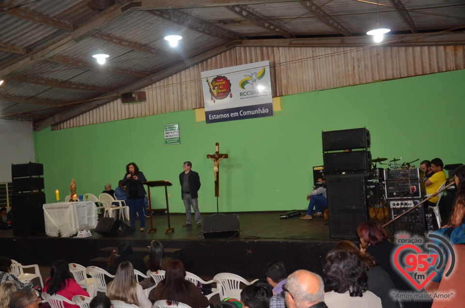Casal da Rádio Coração dá testemunho de vida na Comunidade Boquim de Louvor