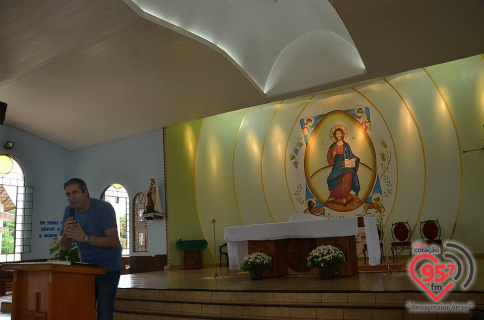 Fotos do retiro na paróquia N. Sra. do Carmo com Rodrigo Ferreira