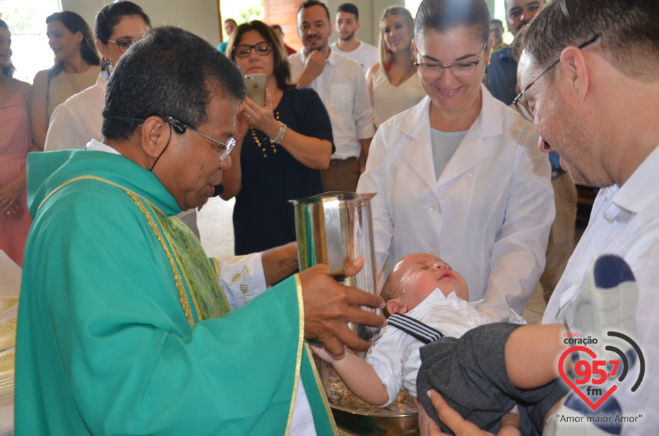 Investidura de Coroinhas e batizado no Santuário Padre Pio