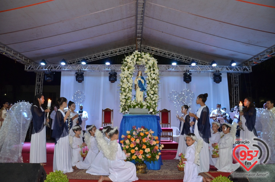 Fotos da missa, procissão e coroação da Imaculada Conceição