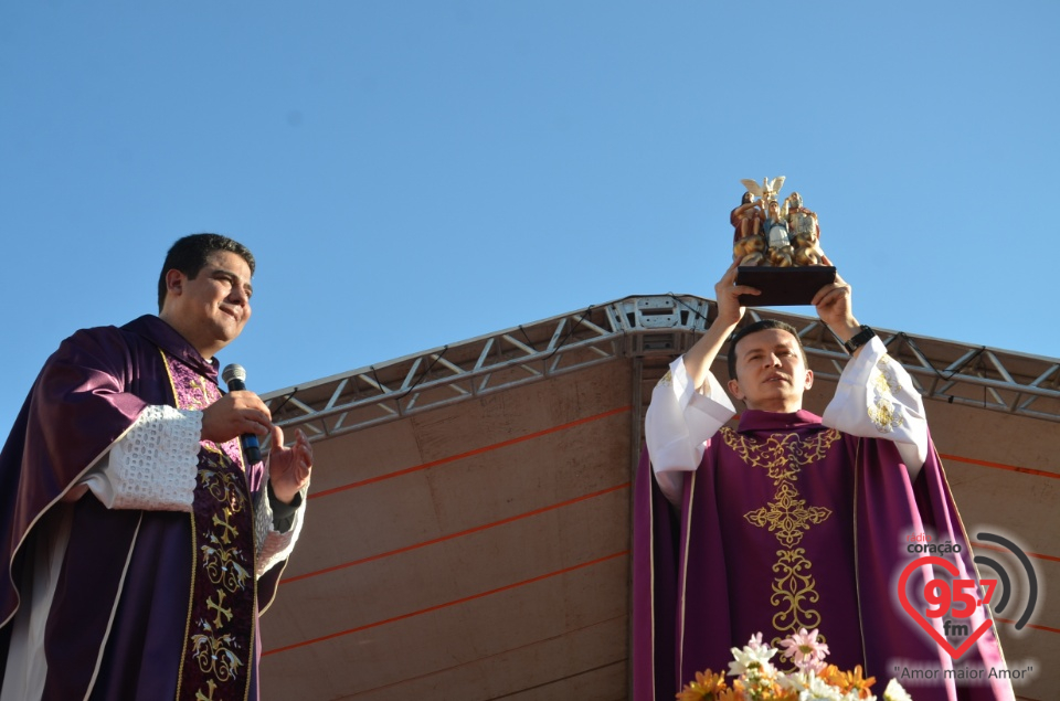 Missa campal com o Pe. Robson de Oliveira no calçadão da catedral