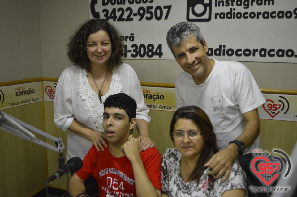 Rafael Diego concede entrevista na Rádio Coração