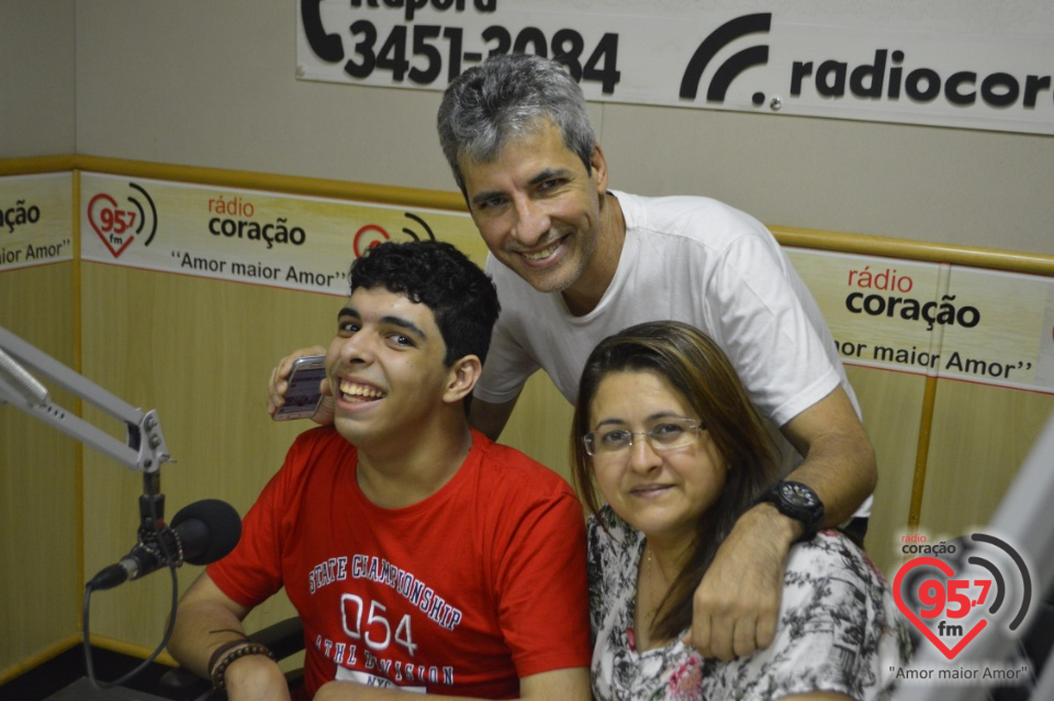 Rafael Diego concede entrevista na Rádio Coração