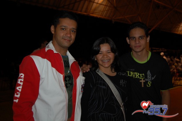 Show do cantor Dunga atrai jovens de toda Diocese