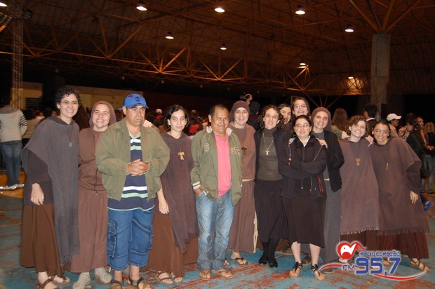 Show do cantor Dunga atrai jovens de toda Diocese