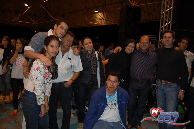 Show do cantor Dunga atrai jovens de toda Diocese