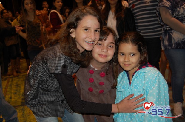 Show do cantor Dunga atrai jovens de toda Diocese