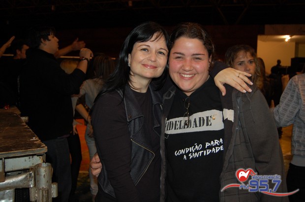Show do cantor Dunga atrai jovens de toda Diocese