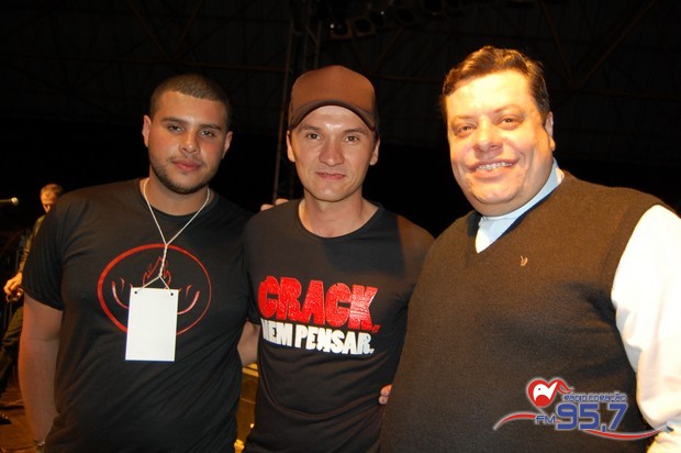 Show do cantor Dunga atrai jovens de toda Diocese