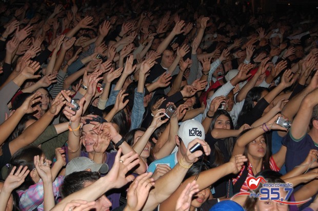 Show do cantor Dunga atrai jovens de toda Diocese