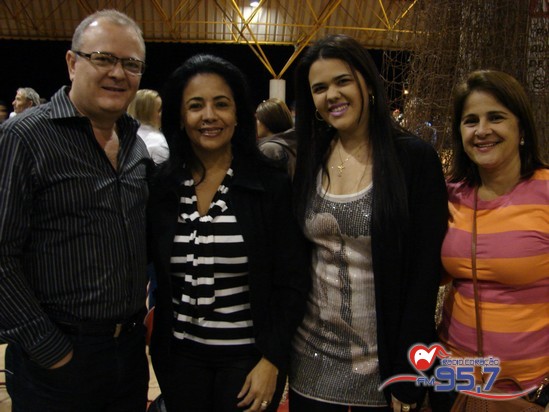 Show do cantor Dunga atrai jovens de toda Diocese