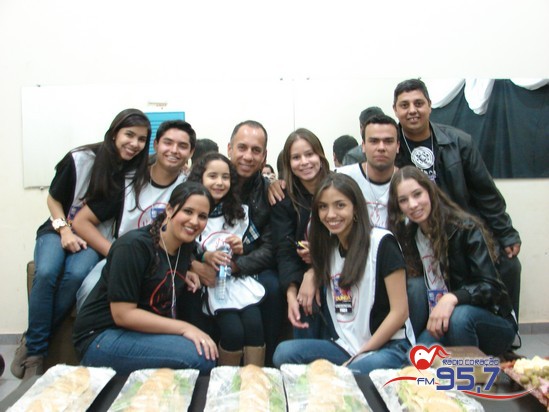 Show do cantor Dunga atrai jovens de toda Diocese